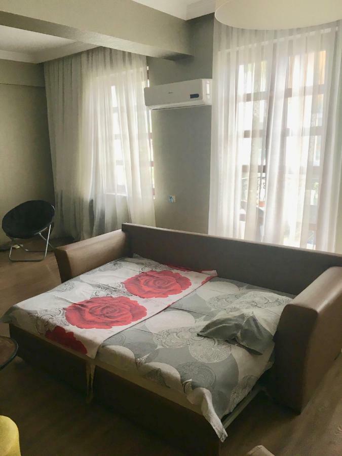 Cheap And Chic Apartment Batumi Exterior photo